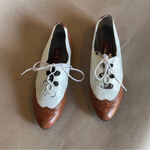 Van Eli White and Brown Wingtip Lace-Up Oxfords